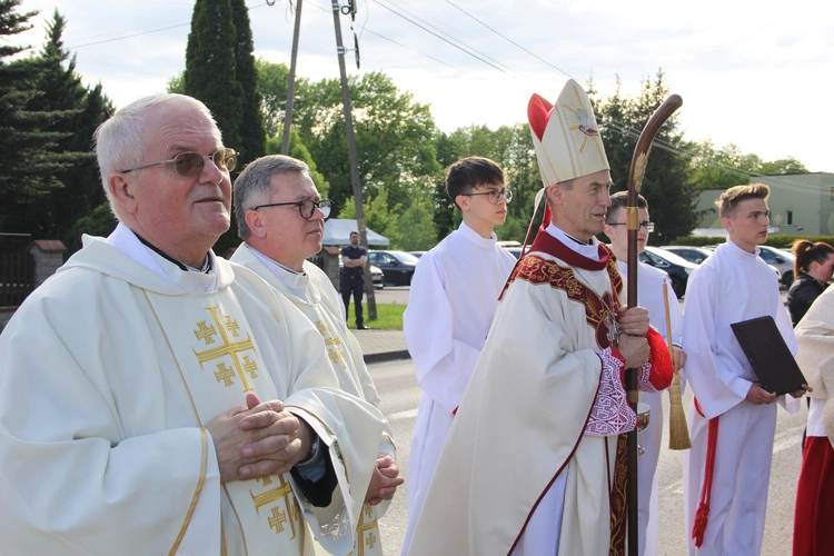 Skrzyszów. Poświęcenie odnowionej kapliczki i reaktywacja ASHNSPJ