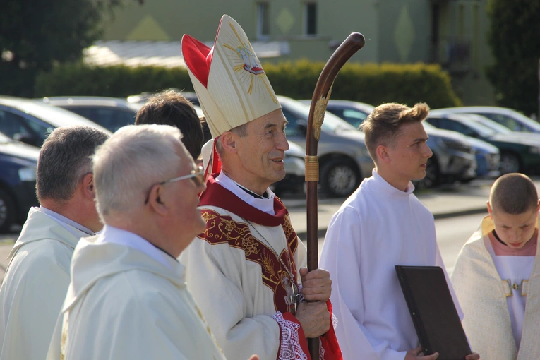 Skrzyszów. Poświęcenie odnowionej kapliczki i reaktywacja ASHNSPJ