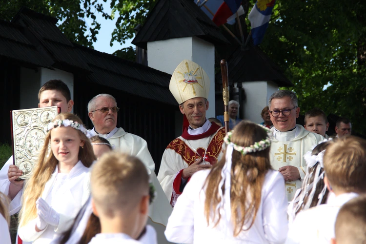 Skrzyszów. Poświęcenie odnowionej kapliczki i reaktywacja ASHNSPJ
