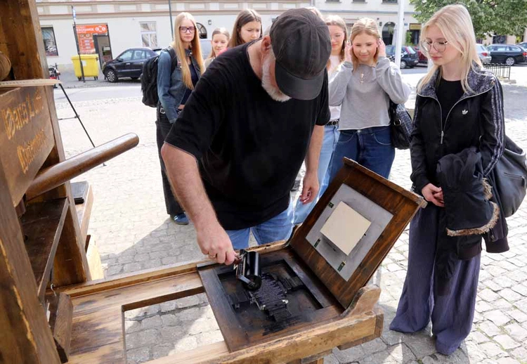 Pismo Święte w bibliobusie