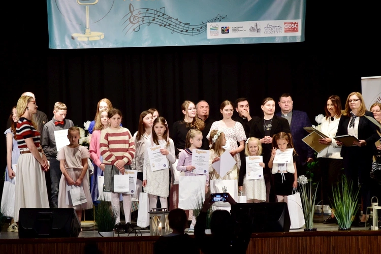 Nidzica. I Powiatowy Festiwal Piosenki Religijnej