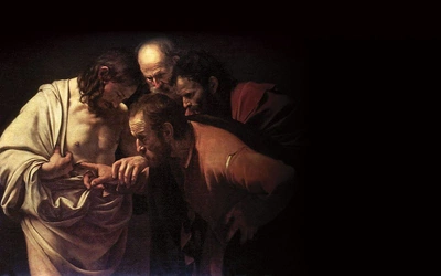 W pewnym sensie za prekursora nabożeństwa do Serca Jezusa można uznać św. Tomasza Apostoła. Wątpiący uczeń Jezusa chciał dotknąć Jego ran. To właśnie przebite ręce i nogi oraz rana w boku były dla niego dowodem tożsamości Chrystusa po zmartwychwstaniu.