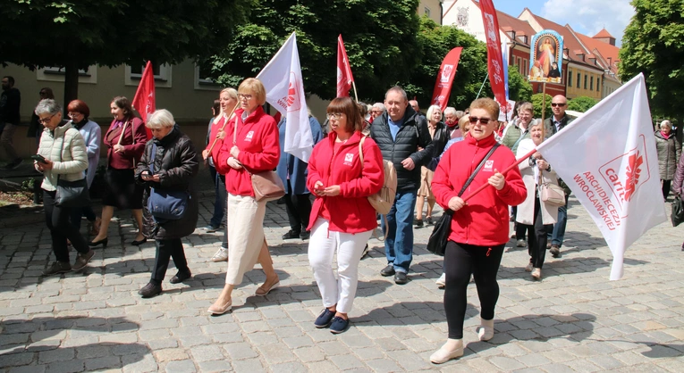 120-lecie wrocławskiej Caritas. Pracownicy i wolontariusze świętowali na Ostrowie Tumskim