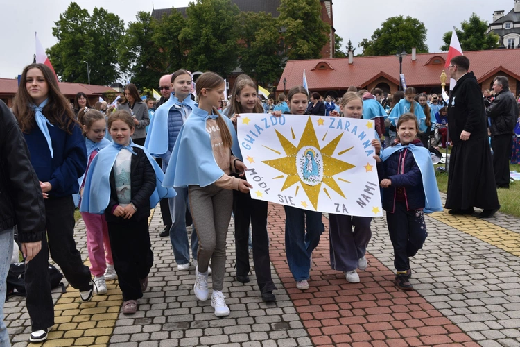 Pielgrzymka DSM w Szczepanowie - prezentacja grup