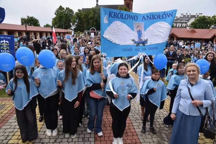 Pielgrzymka DSM w Szczepanowie - prezentacja grup