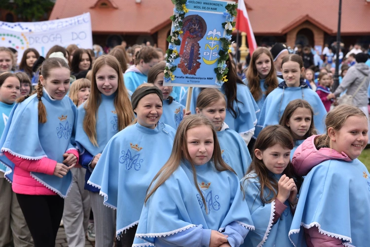 Pielgrzymka DSM w Szczepanowie - prezentacja grup