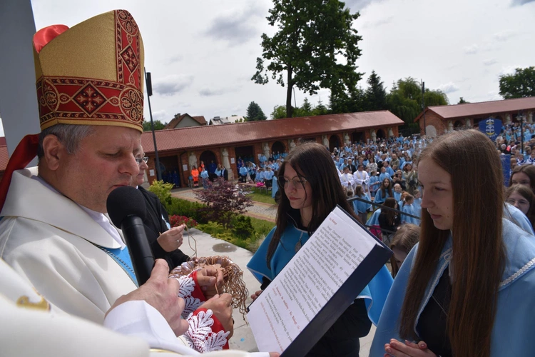 Pielgrzymka DSM do Szczepanowa - błogosławieństwo przewodniczek