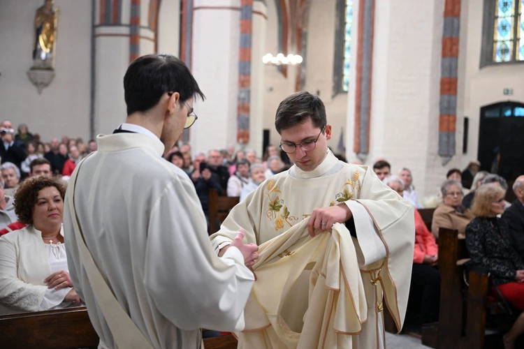 Święcenia diakonatu