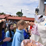 Pielgrzymka DSM do Szczepanowa - błogosławieństwo przewodniczek