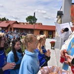 Pielgrzymka DSM do Szczepanowa - błogosławieństwo przewodniczek