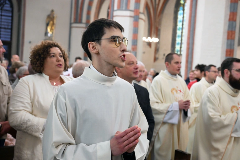 Święcenia diakonatu