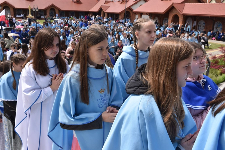 Pielgrzymka DSM do Szczepanowa - błogosławieństwo przewodniczek