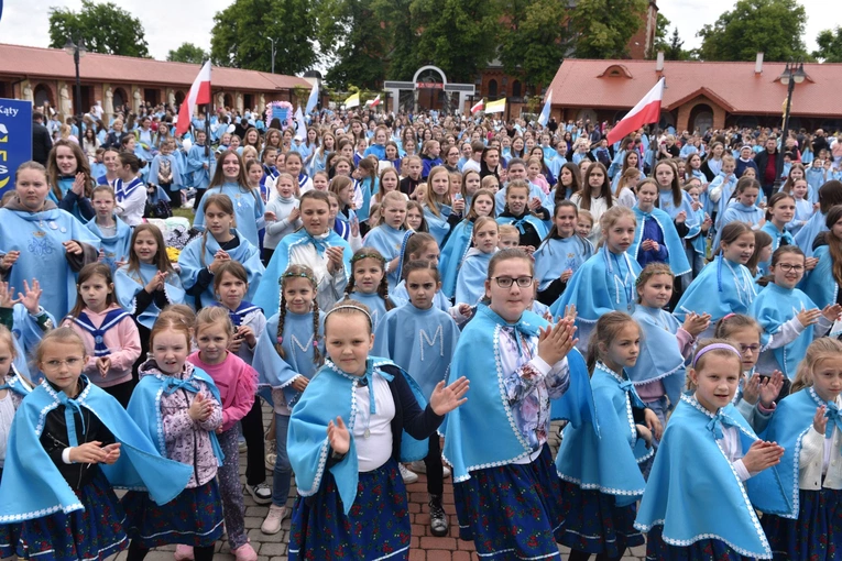 Pielgrzymka DSM do Szczepanowa - Msza św. i integracja