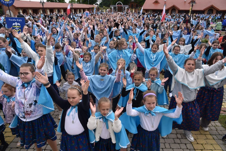 Pielgrzymka DSM do Szczepanowa - Msza św. i integracja