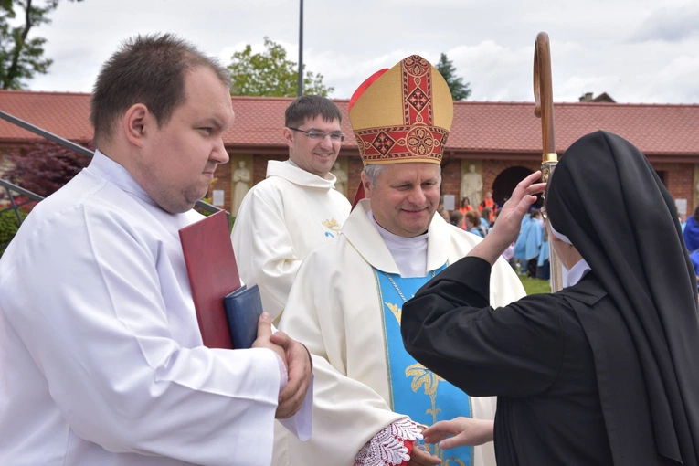 Pielgrzymka DSM do Szczepanowa - Msza św. i integracja