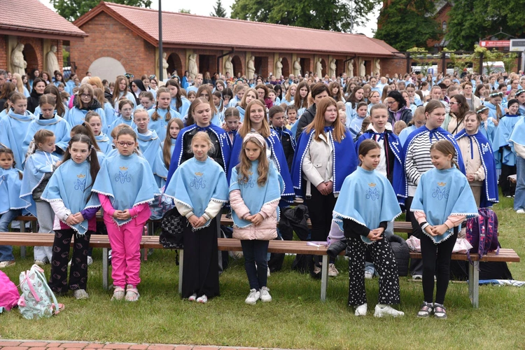 Pielgrzymka DSM do Szczepanowa - Msza św. i integracja