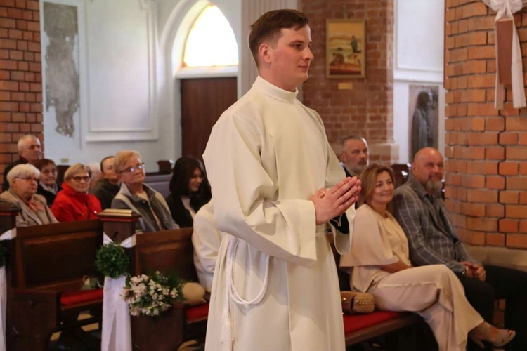 Święcenia diakonatu w głogowskiej kolegiacie