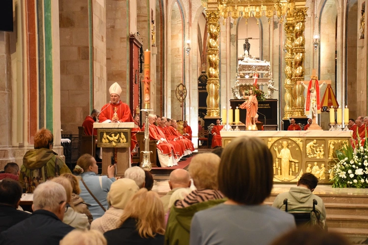Eucharystia w katedrze gnieźnieńskiej