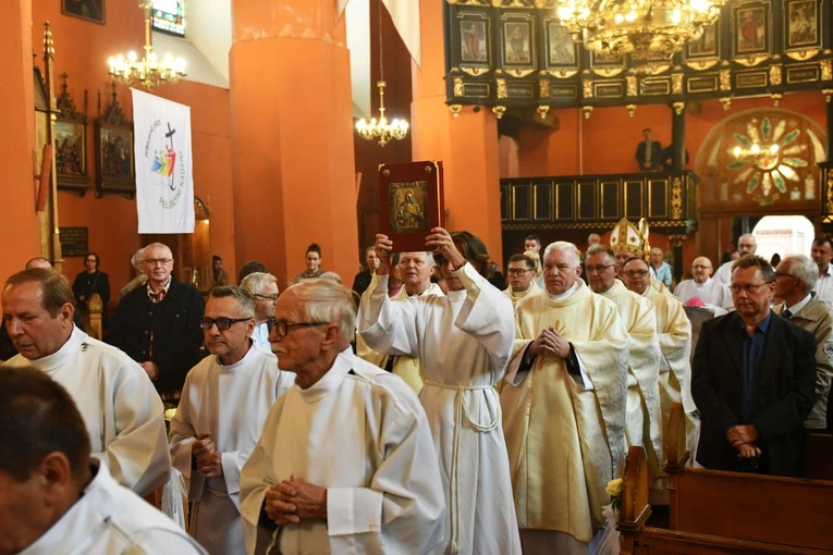 Błogosławieństwo absolwentów Studium Liturgicznego w Zielonej Górze