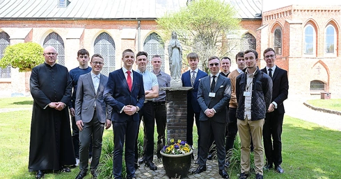 Młodzi mężczyźni w murach seminarium - weekend "Matura i co dalej?"