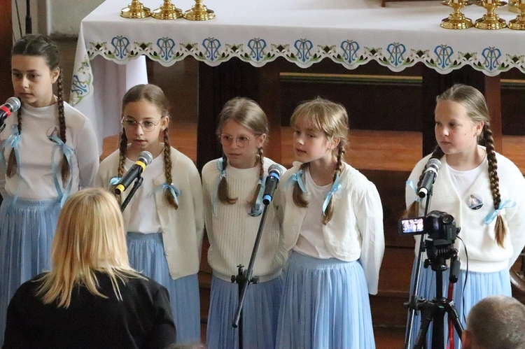 XVI Festiwal Pieśni i Piosneki Religinej w Kmiecinie