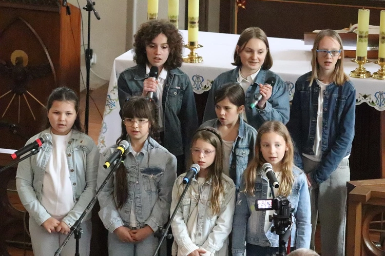 XVI Festiwal Pieśni i Piosneki Religinej w Kmiecinie