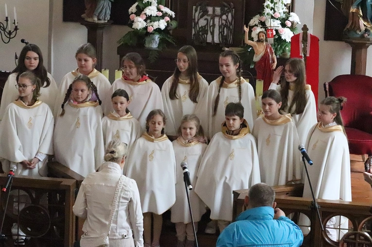 XVI Festiwal Pieśni i Piosneki Religinej w Kmiecinie