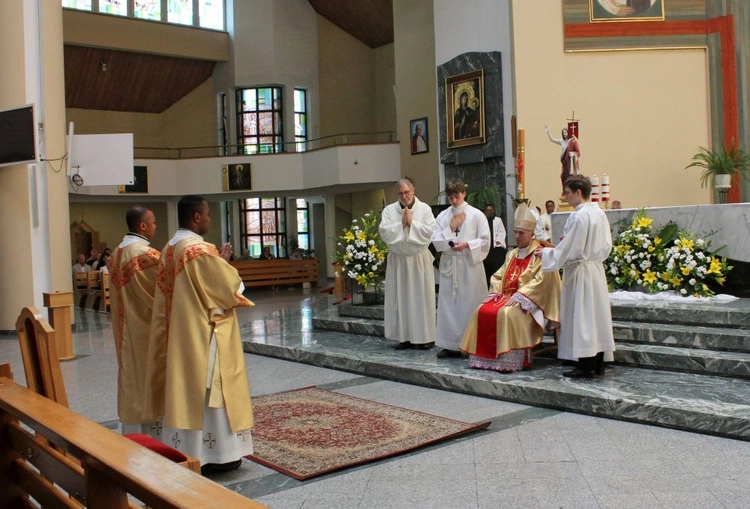 Święcenia diakonatu u kamilianów 