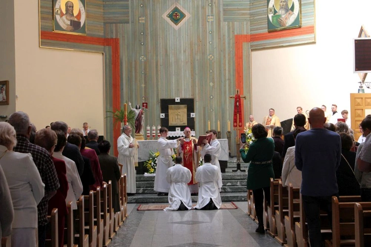 Święcenia diakonatu u kamilianów 