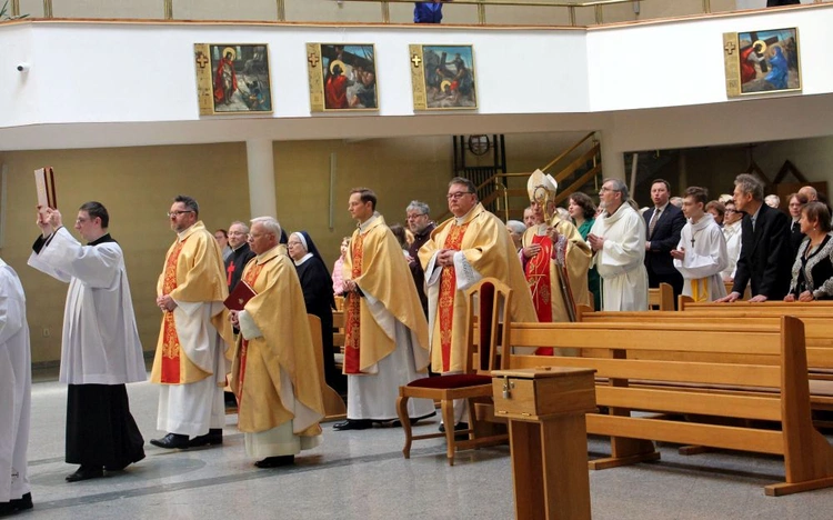 Święcenia diakonatu u kamilianów 