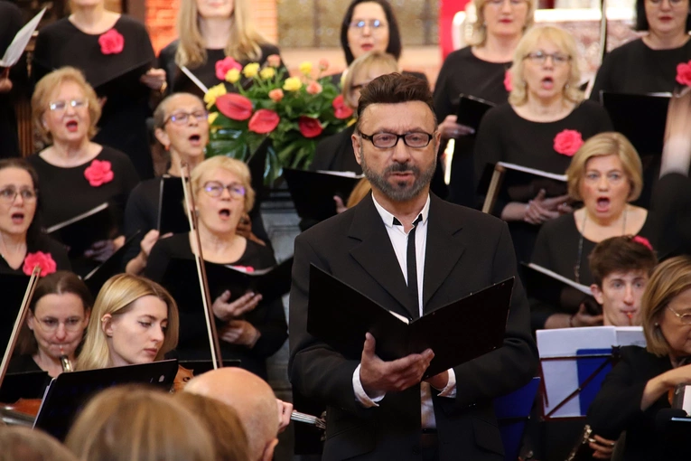 Koncert w katedrze wrocławskiej "Niech zabrzmią głosy kochających serc"