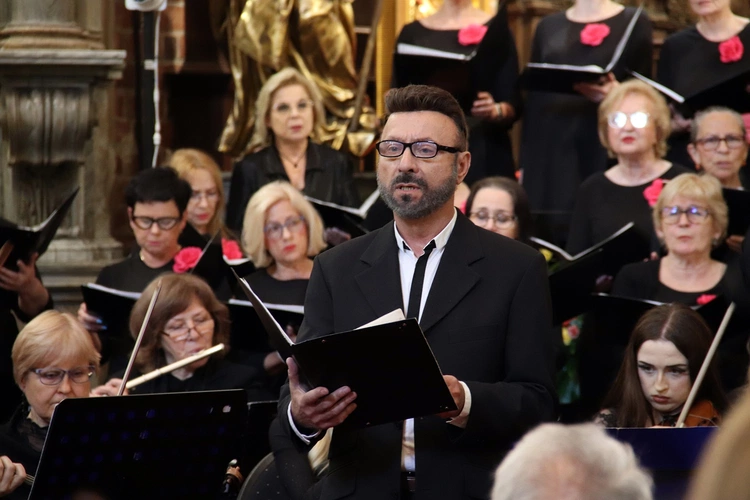 Koncert w katedrze wrocławskiej "Niech zabrzmią głosy kochających serc"