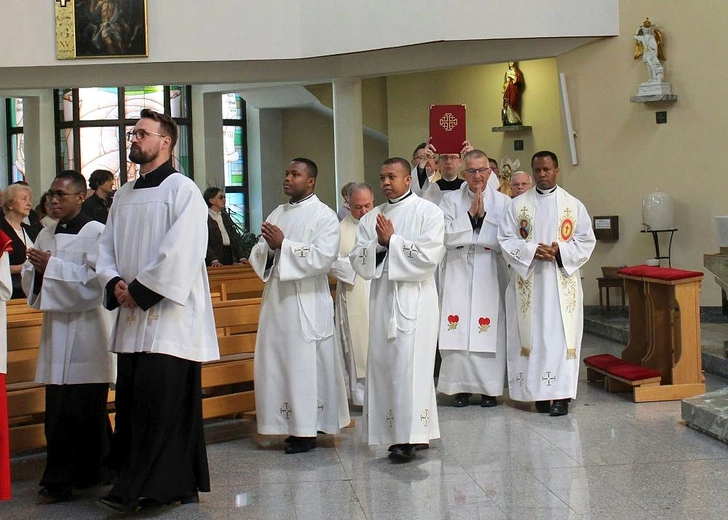 Święcenia diakonatu u kamilianów 