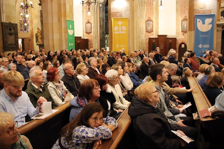 Koncert w katedrze wrocławskiej "Niech zabrzmią głosy kochających serc"