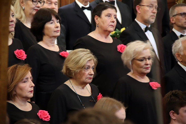 Koncert w katedrze wrocławskiej "Niech zabrzmią głosy kochających serc"