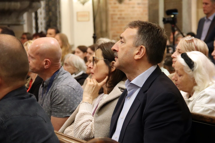 Koncert w katedrze wrocławskiej "Niech zabrzmią głosy kochających serc"