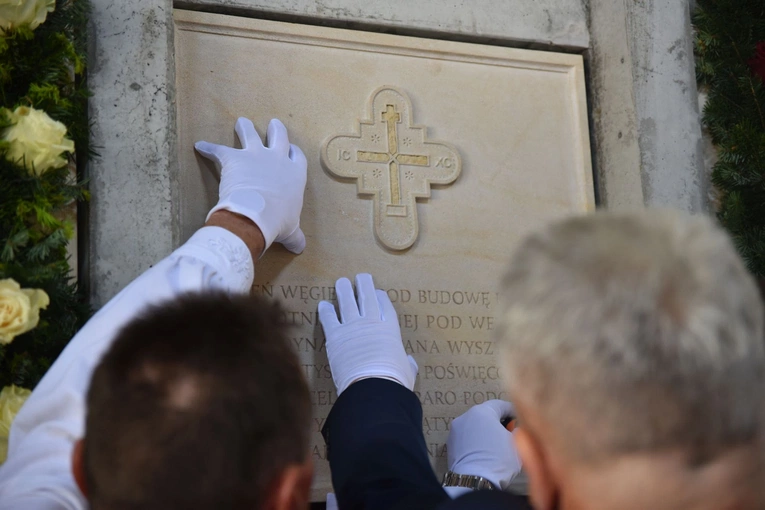 Wmurowanie kamienia węgielnego w Ochotnicy Dolnej