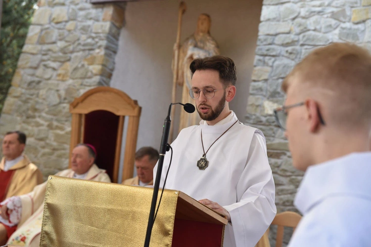 Wmurowanie kamienia węgielnego w Ochotnicy Dolnej