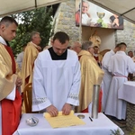 Wmurowanie kamienia węgielnego w Ochotnicy Dolnej