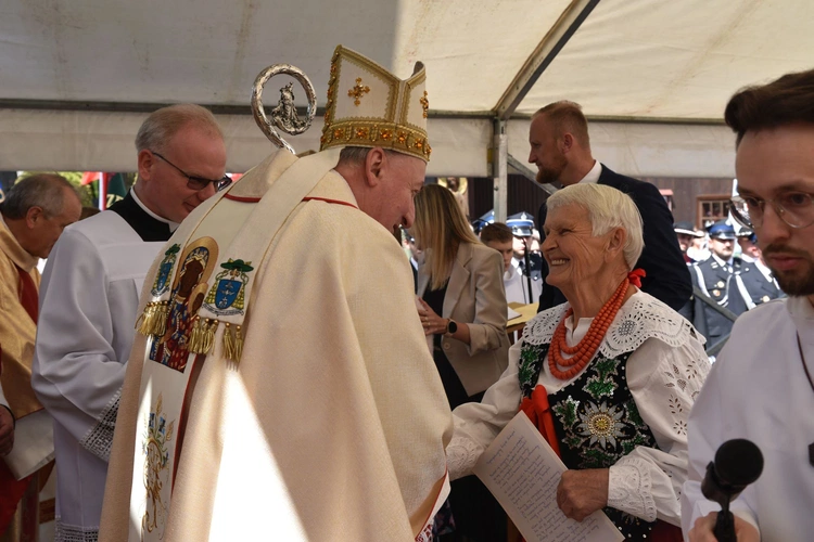 Wmurowanie kamienia węgielnego w Ochotnicy Dolnej