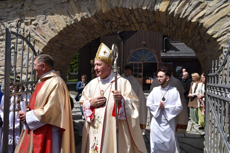 Wmurowanie kamienia węgielnego w Ochotnicy Dolnej
