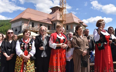 Wmurowanie kamienia węgielnego w Ochotnicy Dolnej