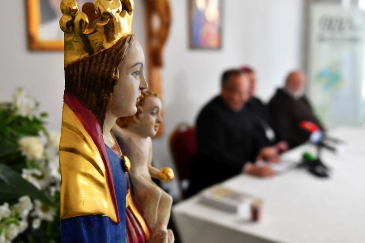 Powrót Madonny do katedry