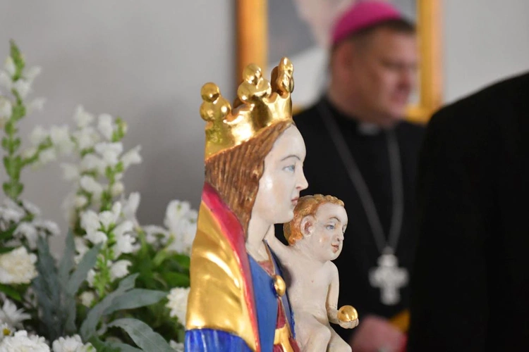 Powrót Madonny do katedry