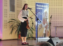 Celem przeglądu jest przede wszystkim przybliżenie postaci św. Jana Pawła II. 