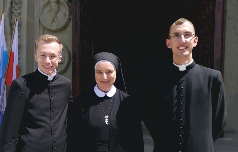 Od lewej: ks. Bartosz Mikrut, s. Renata Tondytko i ks. Jacek Orawczak.