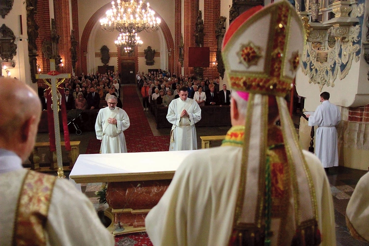  Radosna nowina – są nowi chętni do służenia Kościołowi w kapłaństwie.