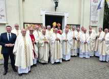 W parafii św. Stanisława w Skierniewicach okrągłą rocznicę święceń przeżywali kapłani z trzech diecezji.