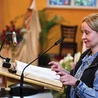 Akcja  „Biblia 24/7”, której organizatorem jest Fraternia Franciszkańska „Effatha”, odbędzie się u zielonogórskich franciszkanów  już po raz piąty. W jej trakcie Pismo Święte czytane jest w dzień i w noc, wyłącznie z przerwami  ma Mszę św. Biorą w niej udział nie tylko parafianie,  ale też zielonogórzanie i mieszkańcy okolicznych miejscowości. Link do transmisji: zgg.gosc.pl. Na zdjęciu: Ostatnie próby przed zaśpiewaniem do zaśpiewania wszystkich psalmów. 