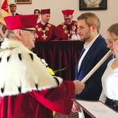 Ślubowanie studentów PWT na Ostrowie Tumskim.